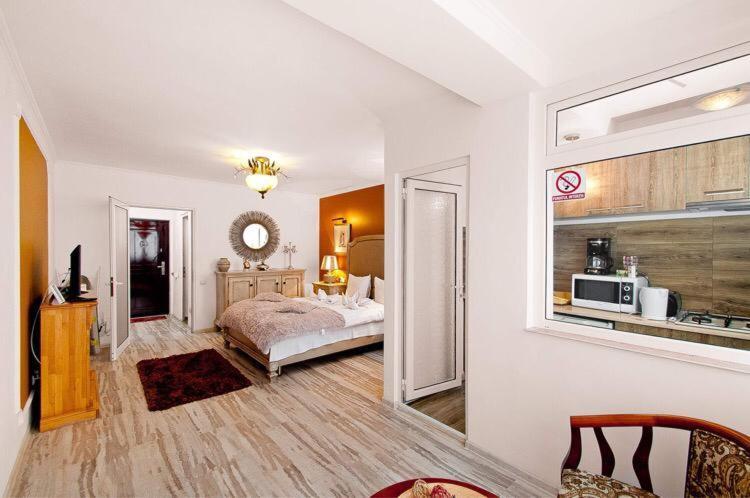 Lyla Apartment กาลาจิ ภายนอก รูปภาพ