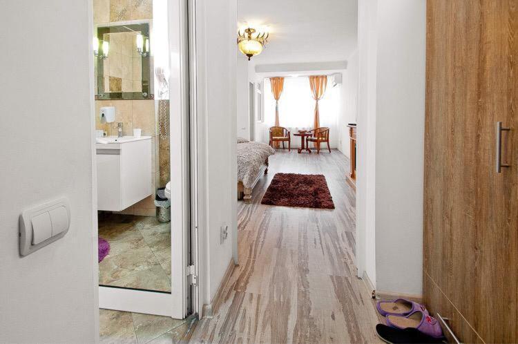 Lyla Apartment กาลาจิ ภายนอก รูปภาพ